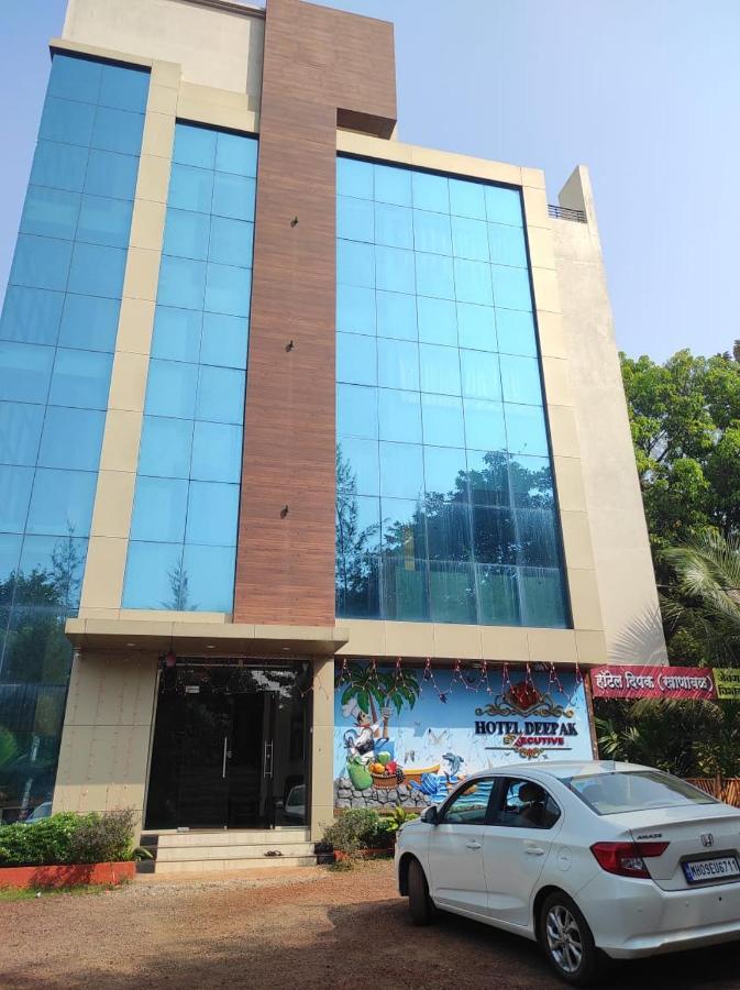 Hotel Deepak Executive, Ganpatipule Exterior photo